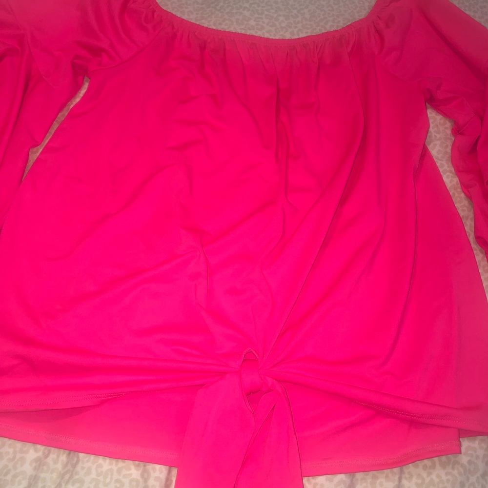 Hot pink off the shoulder blouse - Picture 2 of 2